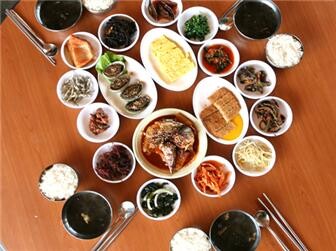 다도해해상국립공원 상서 명품마을의 전복찜백반
