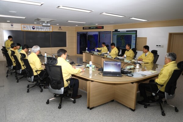 국립산림과학원은 1월 31일 원장 주재하에 봄철 산불예측분석센터 운영 검검회의를 가졌다.
