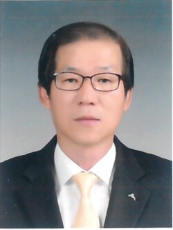 이수희 위원장