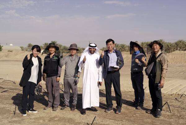 농진청 직원과 현지 UAE 관계자