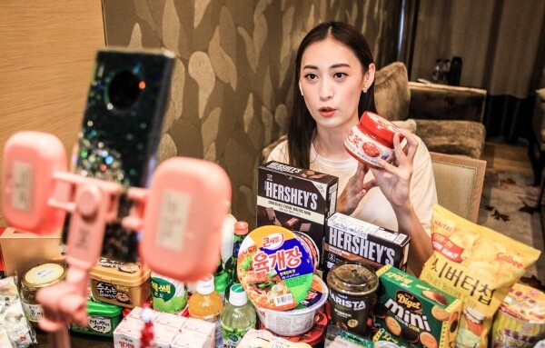 사진은 왕홍 연계 한국 가공식품 홍보영상 제작 현장 모습
