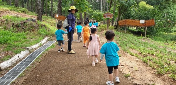청주 구룡산 산림공원 산책로