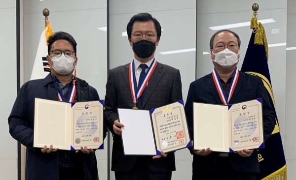 왼쪽부터 김범근 책임연구원 박호영 책임연구원 홍상필 책임연구원