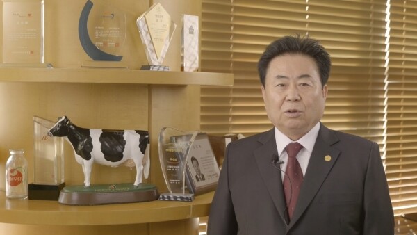 문진섭 조합장이 지난 4일 온라인으로 개최된 2021년 비전선포식에서 신년사를 하고 있다