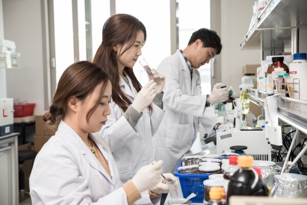 사진은 한국식품연구원의 실험실 모습