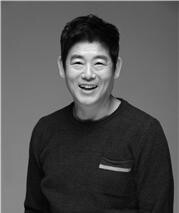 배우 성동일