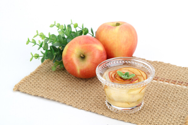 사과청으로 끓인 차