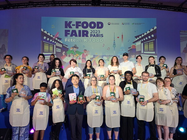 농협경제지주는 지난 6월 30일부터 7월 1일까지 프랑스 파리에서 열린 「2023 K-FOOD FAIR Paris」에 참가해 한국 농식품 홍보에 나섰다. (농협 제공)