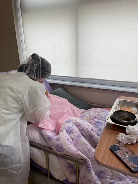 '사랑 한 숟가락, 안전 한 숟가락' 급식 봉사활동(한국식품안전관리인증원 제공)
