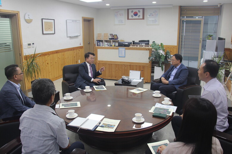 소나무 재선충병 방제 효율성 제고 등에 대해 춘천시와 북부지방산림청간 긴밀히 협력(북부지방산림청 제공)