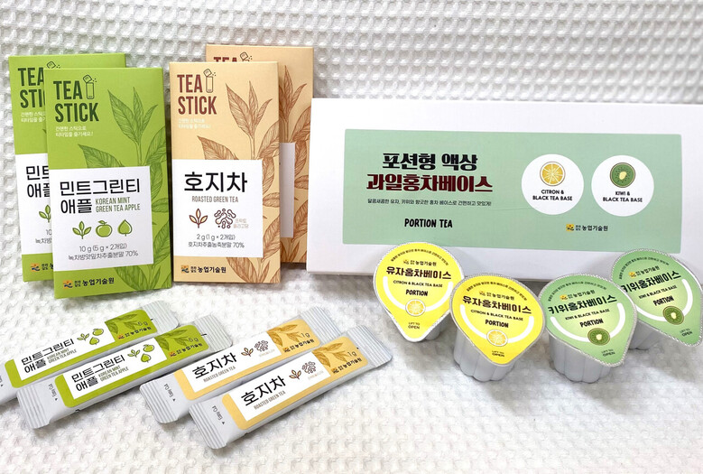 간편하게 마실 수 있는 분말·액상 차(茶)음료 신제품 4종을 개발(전라남도농업기술원 제공)