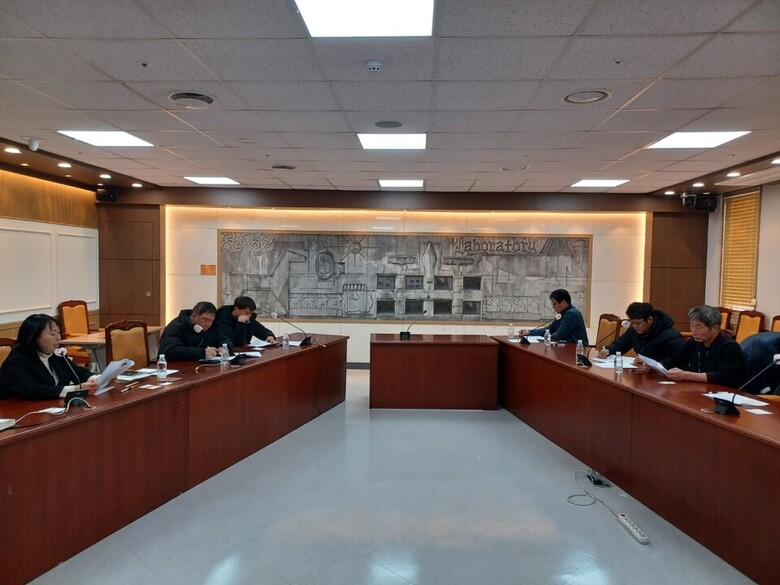 한국화훼자조금협의회와 경상북도화훼생산자연합회는 지난 1월 11일 경북 김천에 있는 농림축산검역본부를 방문해 관계자들과 간담회를 가졌다.