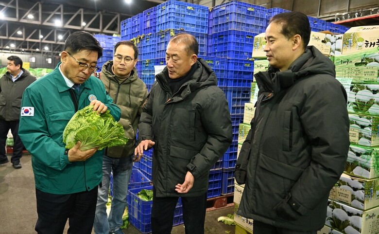 한국농수산식품유통공사 가락시장 채소 경매 현장 찾아 수급 상황 점검