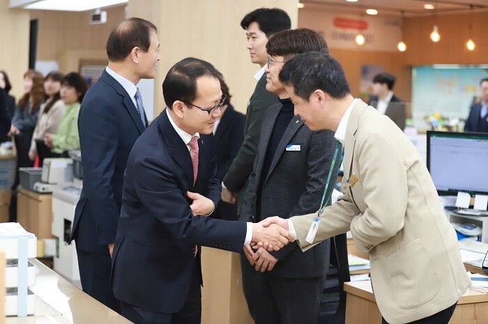 여영현 농협 상호금융대표이사, 취임 첫날부터 현장경영으로 소통행보(농협 제공)