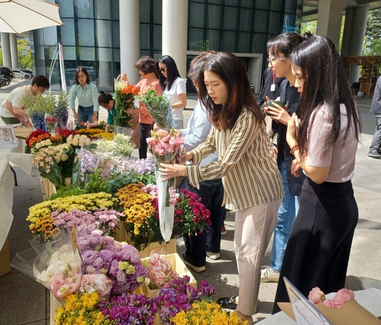직거래 장터(한국화훼자조금협의회 제공)