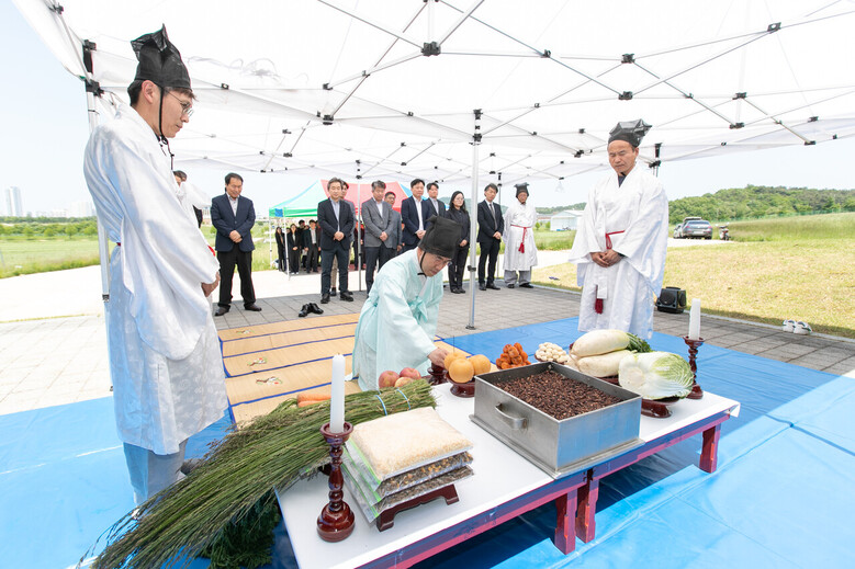 국내 축산업 발전을 위해 희생한 가축들의 넋을 달래는 축혼제(국립축산과학원 제공)
