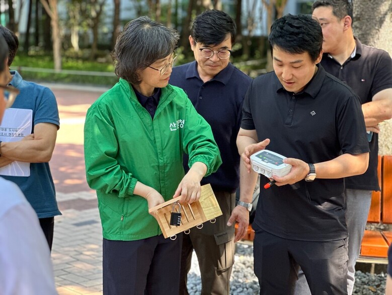 도시숲의 기온 저감효과를 분석하기 위한 현장토론회(산림청 제공)