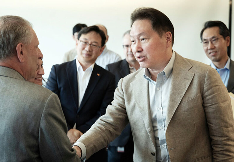 미국 출장 중인 최태원 SK 그룹 회장이 현지법인을 찾아 현장 점검(SK그룹 제공)