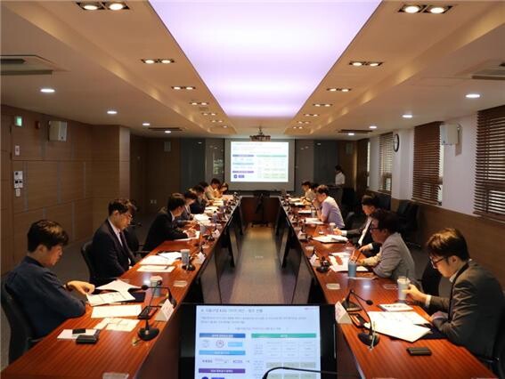 2024 제1차 식품산업 ESG 경영 포럼위원회를 개최하고 있다.(한국식품산업협회 제공)