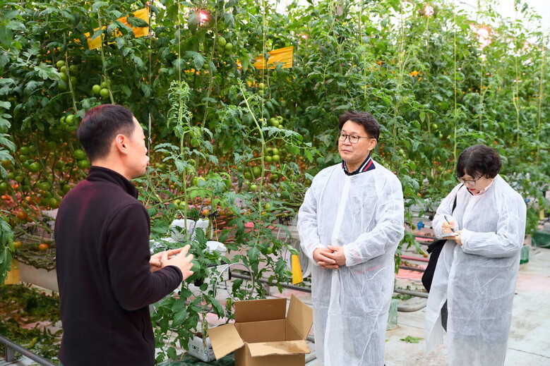 김명수 원장 순환식 수경재배 농가 방문