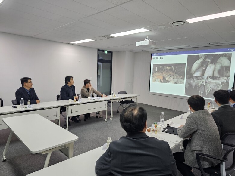 우리흑돈 산업화 현장 방문 (농촌진흥청 제공)