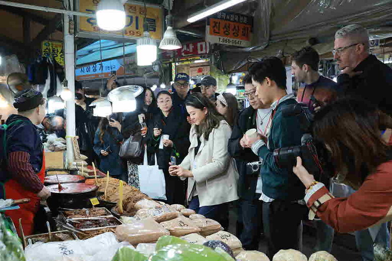 전통시장 탐방(한식진흥원 제공)