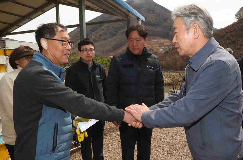 강호동 농협중앙회장 경남 산불 피해현장 방문(농협 제공)