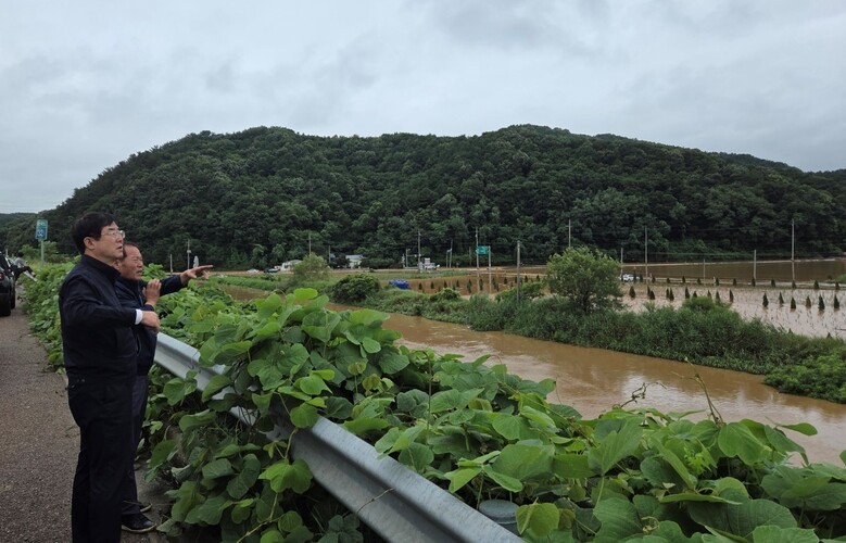 안병우 축산경제대표이사가 충청남도 당진시를 긴급 방문해 당진축산농협(조합장 김길만)과 함께 현장상황을 점검했다.(농협 제공)