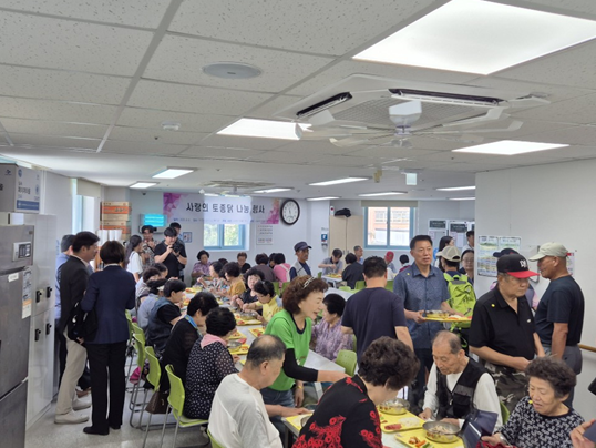 사랑의 토종닭 나눔 행사(나눔축산운동본부 제공)