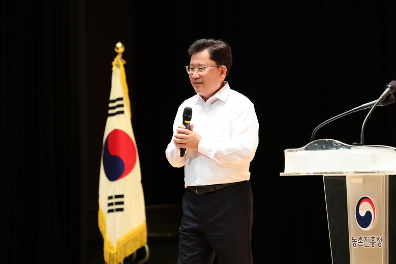 제33대 이승돈 신임 농촌진흥청장 취임식이 18일 전북혁신도시 농촌진흥청에서 열렸다. (농촌진흥청 제공)