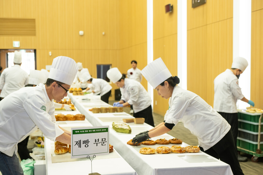 "맛에 감탄·모양에 매료" 국산 밀 빵·과자에 반하다