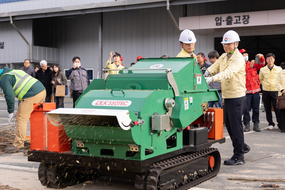 농촌진흥청, '영농부산물 파쇄지원단 캠페인' 개최