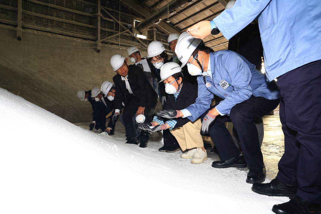 송미령 장관, 비료 수급 점검…"7월까지 공급 안정"