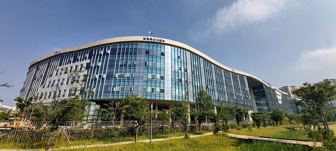 농식품부, 산란계 사육시설 확충 지원…축사 규제도 합리화